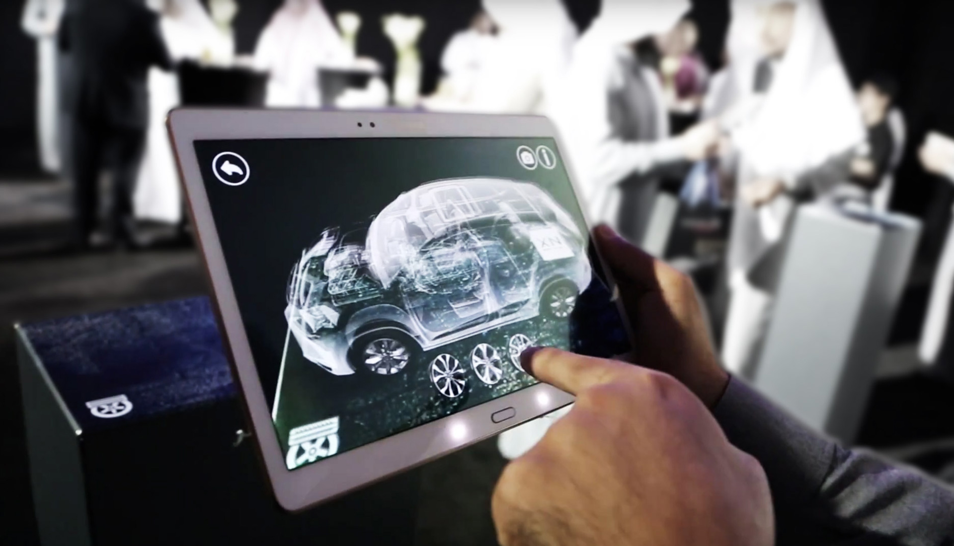 LEXUS NX - Virtual Reality APP - Hive Innovative Group - Advertising Agency